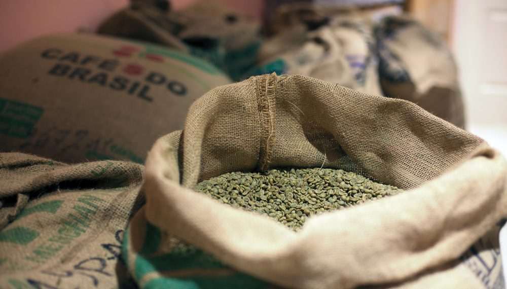 Cecafé: Gargalos logísticos seguraram 1,7 milhão de sacas de café nos portos, sem embarque