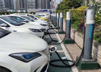 China acusa Canadá de protecionismo diante da imposição de tarifas sobre veículos elétricos