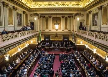 TJ barra inquérito em que Saul Klein acusa irmão de mudar contrato das Casas Bahia e testamento