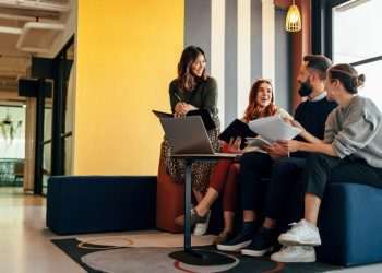 Em busca do equilíbrio entre o home office e o presencial: no varejo, no digital e em tudo mais