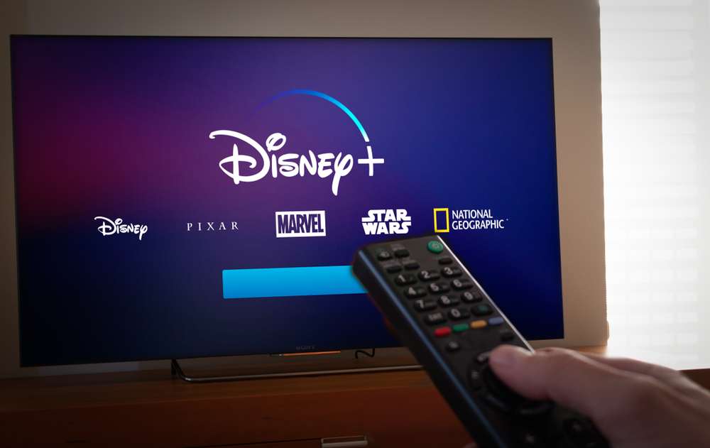Disney+ vai levar cobrança da taxa do 'ponto extra' para outros países