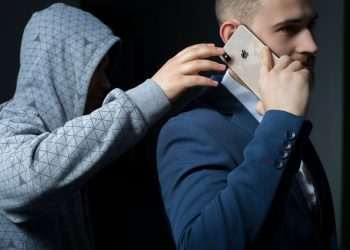 Apple vai bloquear iPhones consertados com peças roubadas