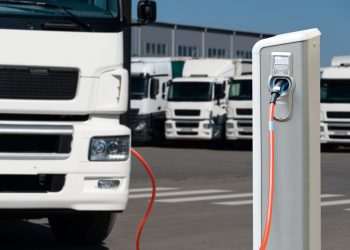 Vale e Caterpillar assinam acordo para testar caminhões elétricos e fazer estudos com etanol