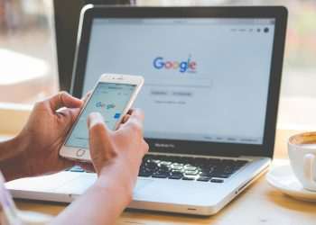 Google reformula IA após erros gerarem respostas absurdas em mecanismo de buscas