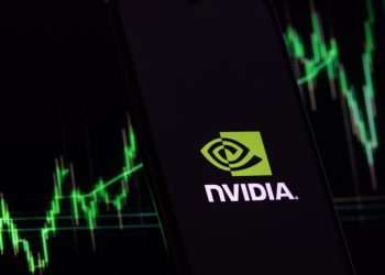Nvidia ganha R$ 1,1 trilhão em valor de mercado um dia após divulgar balanço