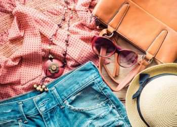 Peças do vestuário feminino crescem mais de 400% com isenção para compras de até US$ 50