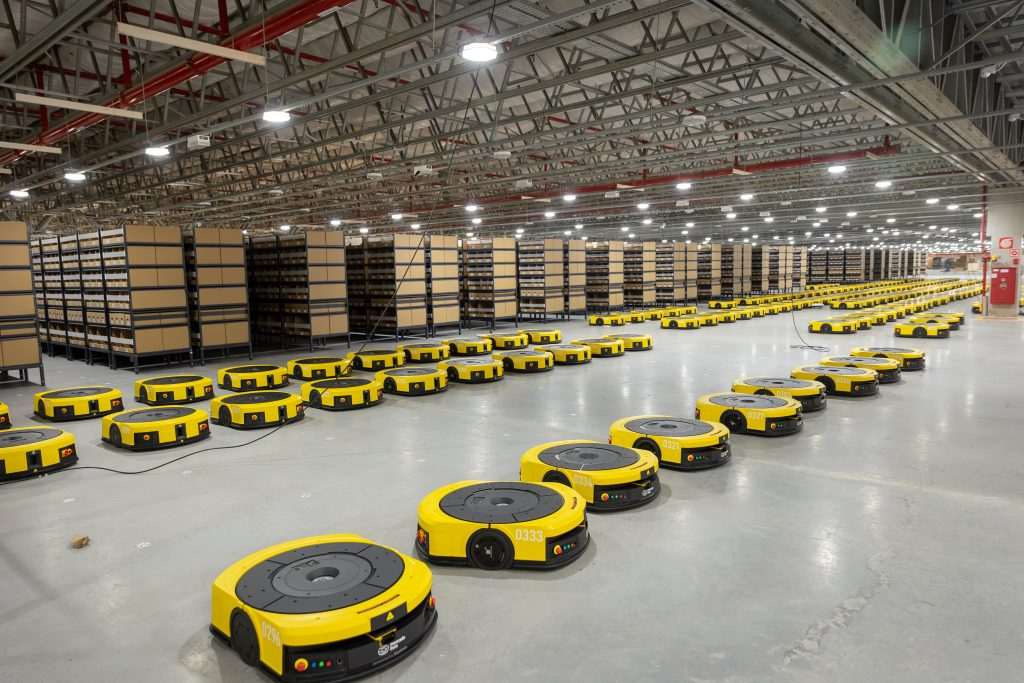 Com robôs, Mercado Livre reduz em até 20% tempo de operação de pedidos em Centro de Distribuição