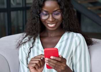 A revolução da confiança: por que estranhos continuam a ganhar nosso coração