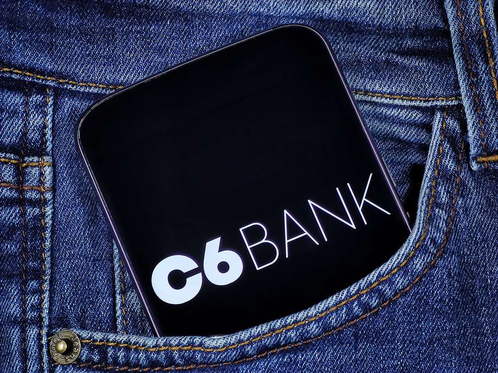 C6 Bank lança ferramenta no WhatsApp para facilitar atendimento de lojistas de automóveis