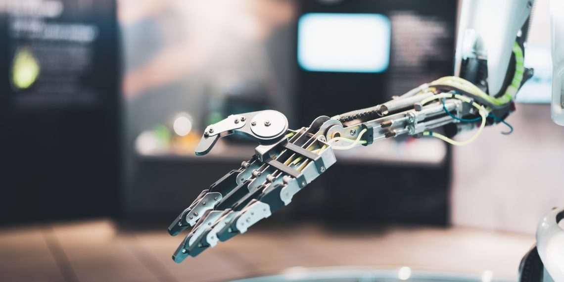 Oito em cada dez empresas preveem realizar investimentos em IA nos próximos 12 meses