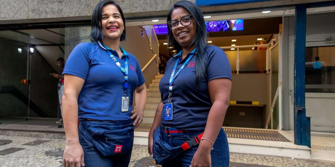 Tim expande projeto que transforma lojas em ambientes mais seguros para mulheres