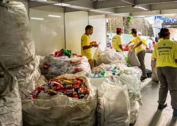 Brahma e Ambev geram R$ 100 mil em renda para catadores durante o São João em Patos