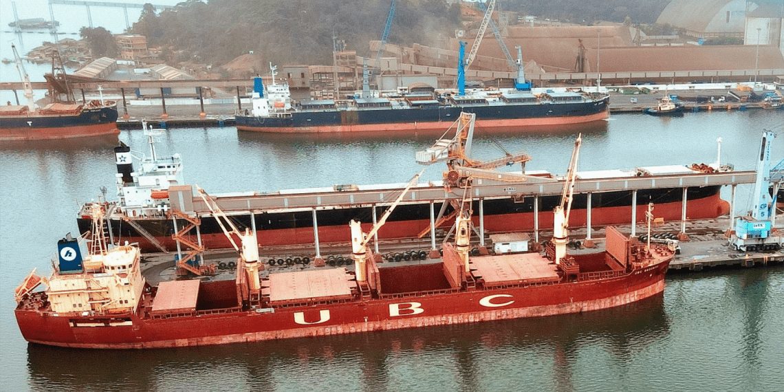 Com filas de até 60 dias, importadores cobram ajustes no Porto de São Francisco do Sul