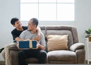 Dia dos Pais: 42,8% dos consumidores pretendem gastar mais em relação ao ano passado