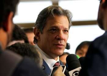 Haddad diz que compensação da desoneração terá de ser feita 'na forma estabelecida pelo BC'