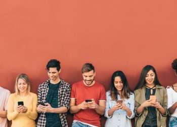 Geração Z sofre 17% mais golpes online em comparação aos baby boomers