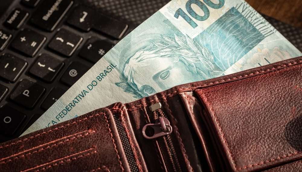 Renda média dos trabalhadores tem crescimento interanual de 5,8%