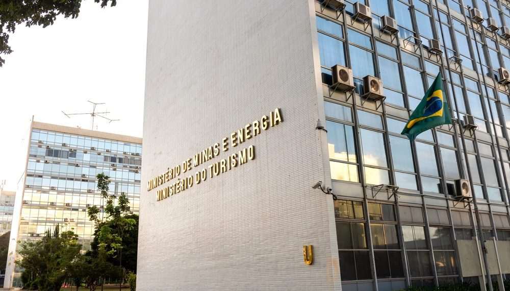 Agências reguladoras têm que respeitar o formulador de políticas públicas, diz ministro