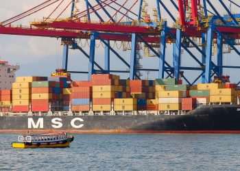 Gigantes da navegação desembolsam bilhões por portos no País para frear alta de custos