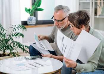 Energia elétrica puxa inflação em setembro e IPCA acumula alta de 4,42% em 12 meses