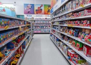 Alta carga tributária persiste no Dia das Crianças, enquanto Reforma Tributária tramita