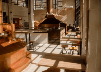 Cervejarias da Ambev recebem consumidores em experiência imersiva