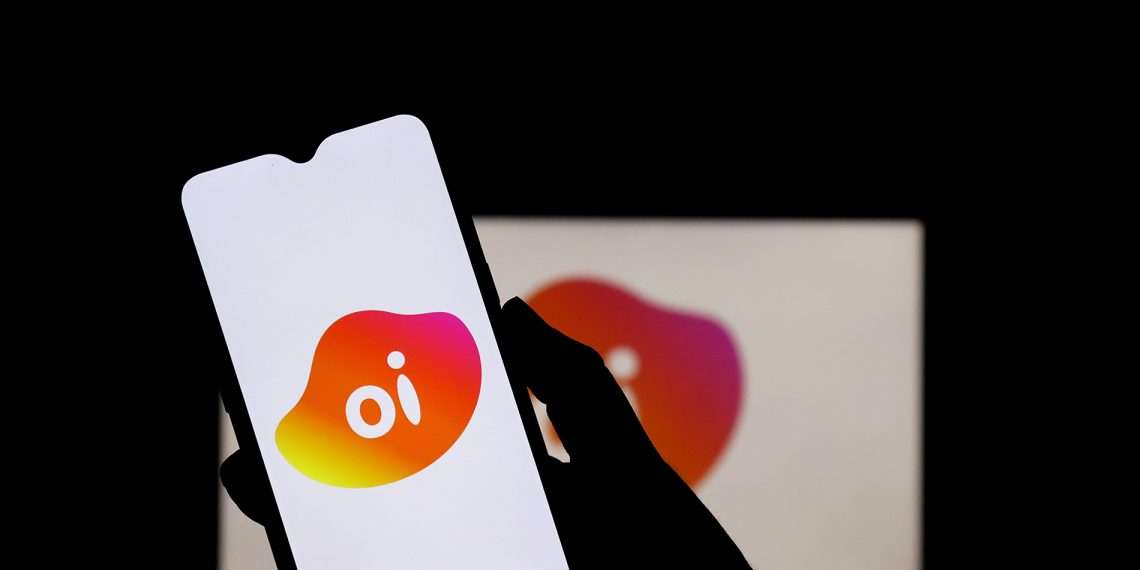 CEO da Oi, Mateus Bandeira, anuncia a funcionários que deixará o cargo