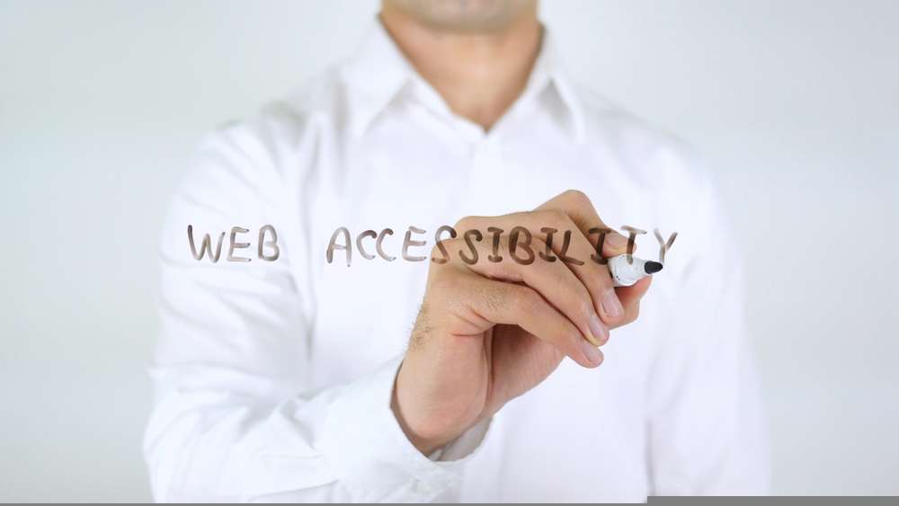 Marketplaces brasileiros mais utilizados para compras ainda ignoram acessibilidade digital