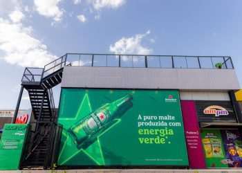 Heineken e AmPm inauguram o primeiro rooftop em loja de conveniência no País