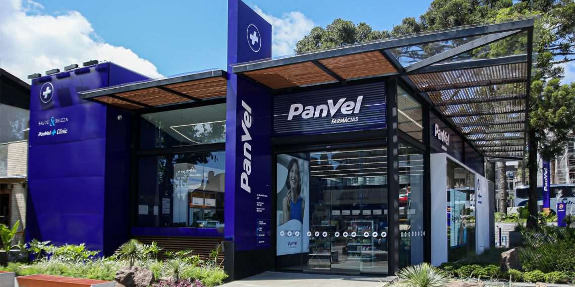 Novo projeto da rede farmacêutica foca em beleza, saúde e bem-estar, com arquitetura funcional e tecnologia de ponta