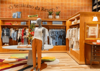 Grupo Azzas anuncia fim das marcas Dzarm e Reversa e avalia continuidade da Baw