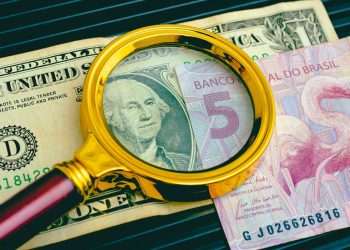 Dólar fecha a R$ 6,26 com incertezas sobre pacote e decisão do Fed