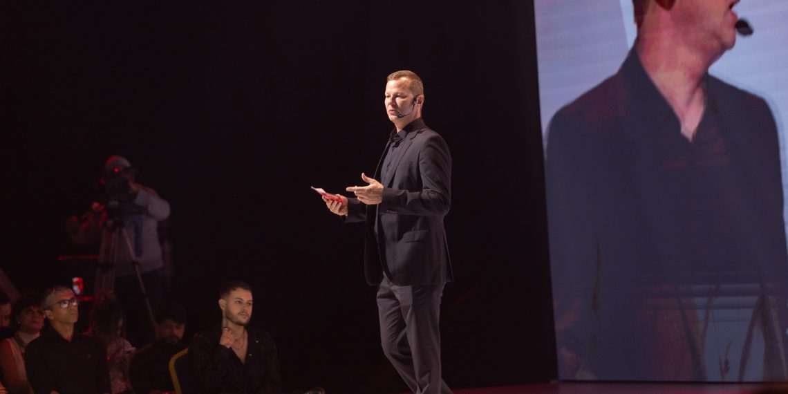 'O cabeleireiro está no centro de todas as atividades da Wella', diz presidente da Wella