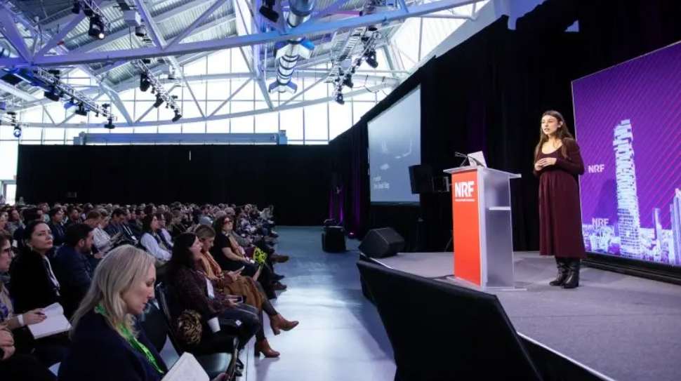 Quais as principais previsões em relação ao consumidor para os próximos anos?