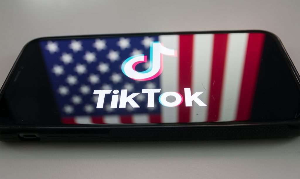 China frustrou acordo do TikTok por causa de tarifas, diz Trump