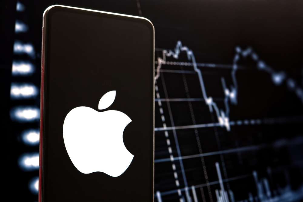 Vendas globais de iPhone caem 2% em 2024, em contraste com mercado geral
