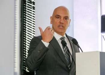Moraes diz que plataformas continuarão no Brasil se respeitarem a lei