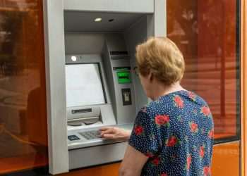 INSS antecipa pagamento de aposentados e pensionistas em março