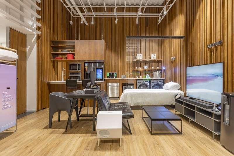 Fast Shop inaugura apartamento totalmente equipado com IA em sua flagship