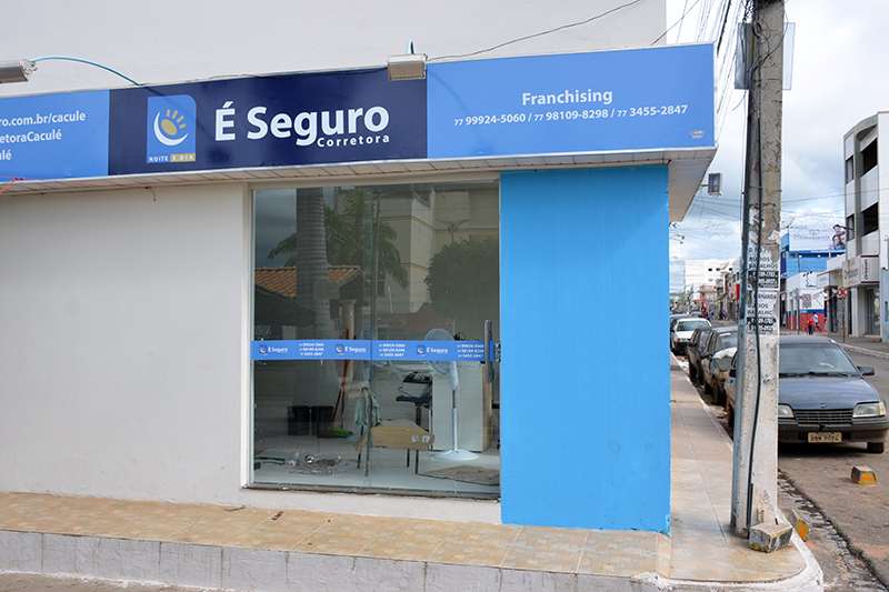 Cacau Show, O Boticário, Market4u e outras grandes redes: quanto custa abrir uma franquia?