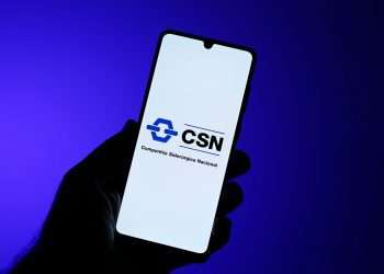 CSN tem prejuízo líquido de R$ 85 milhões no 4º trimestre, queda de 110% na comparação anual