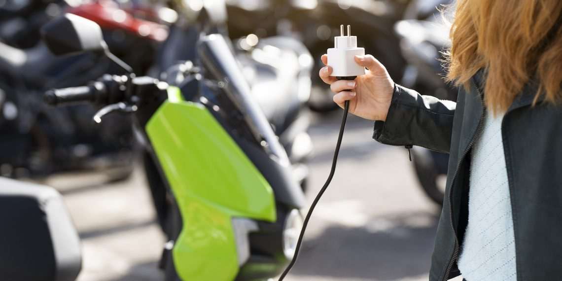 iFood e YvY Capital anunciam investimento para impulsionar motos elétricas no Brasil