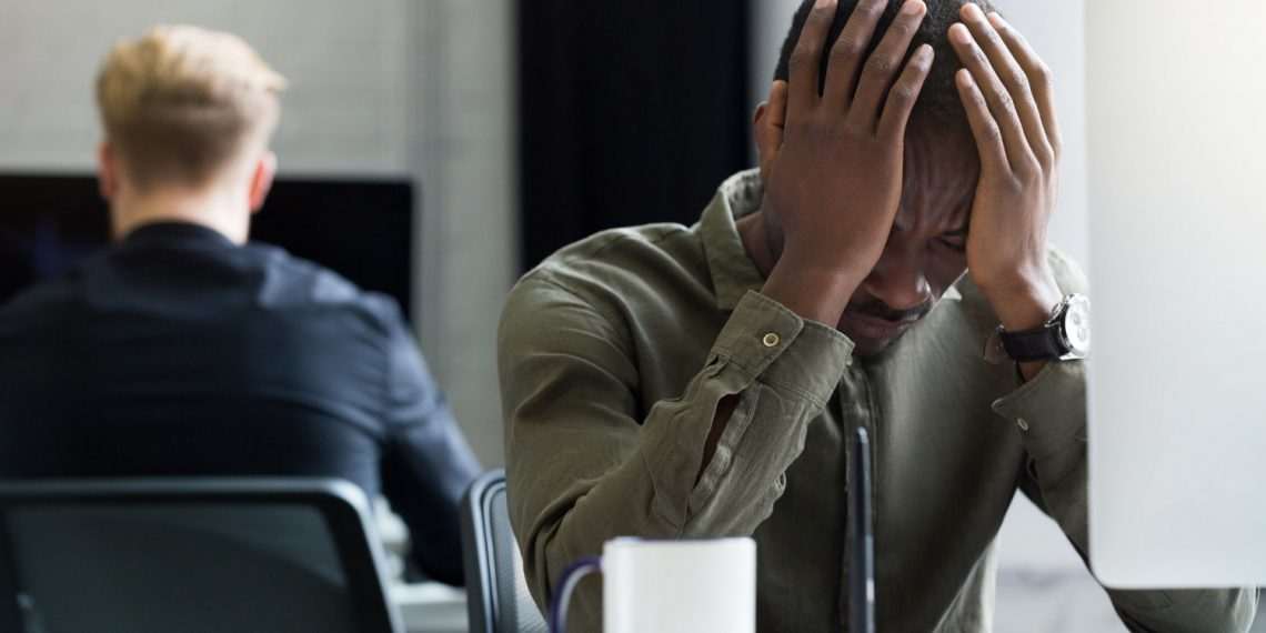 Empregados do varejo estão entre os mais vulneráveis ao sofrimento psicológico no trabalho