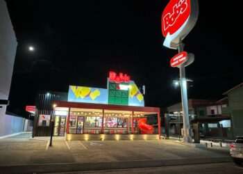 Bob's abre primeiro drive-thru em Cabo Frio