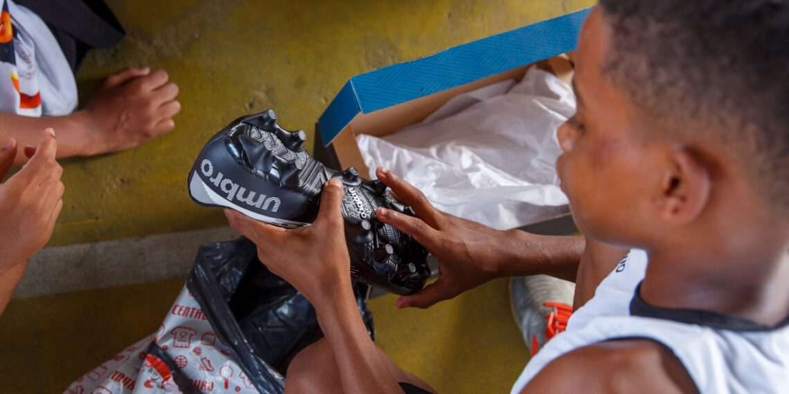 Centauro doará 3 pares de tênis a cada gol marcado no Campeonato Brasileiro