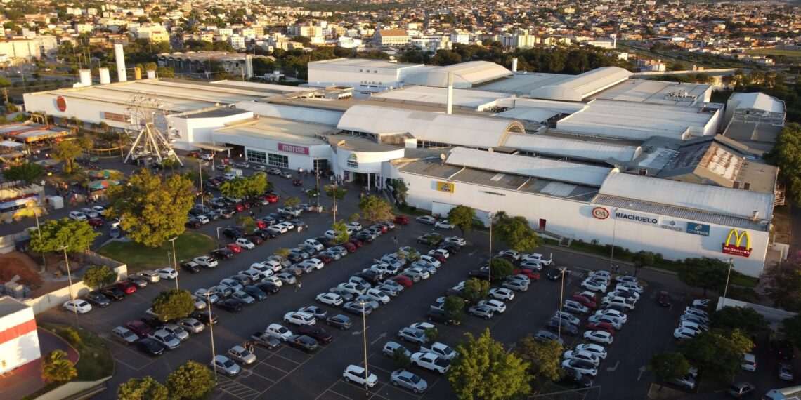 Montes Claros Shopping (divulgação)