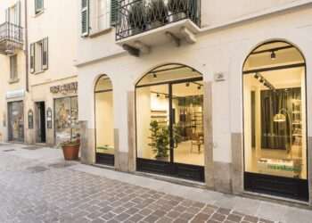 NAU!Reloove transforma devoluções em óculos usados com design e garantia