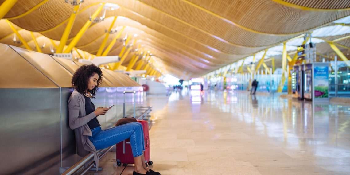 Apagão na Europa paralisa aeroportos em Espanha e Portugal e voos são cancelados