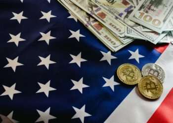 Mercado de criptomoedas merece "regras regulatórias claras", diz presidente da SEC
