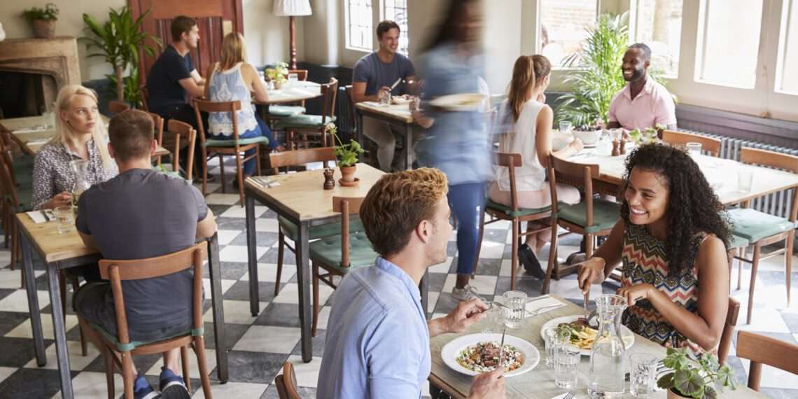 Valor gasto em supermercados e restaurantes avança, mesmo com inflação